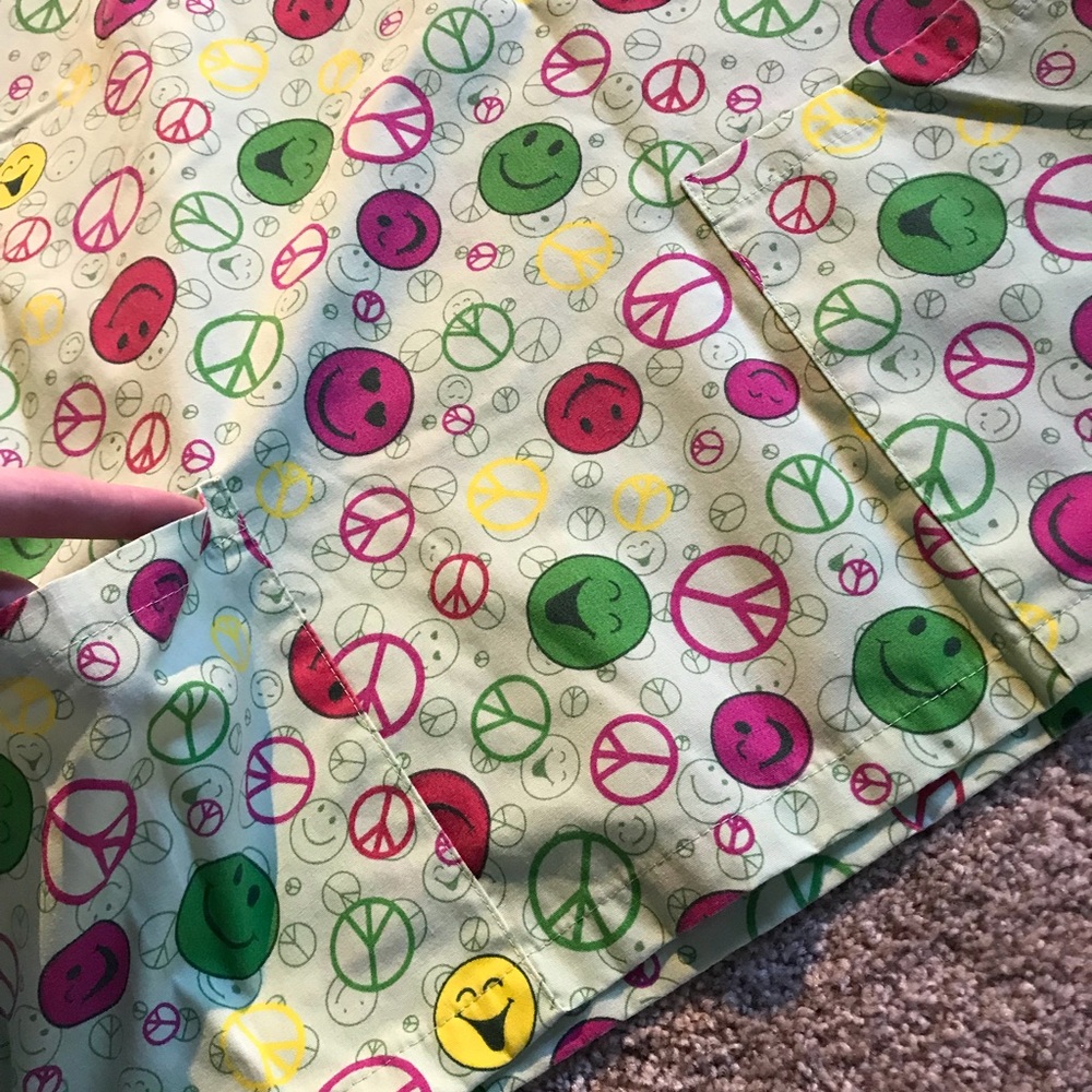 Scrub top bundle - Picture 6 of 7